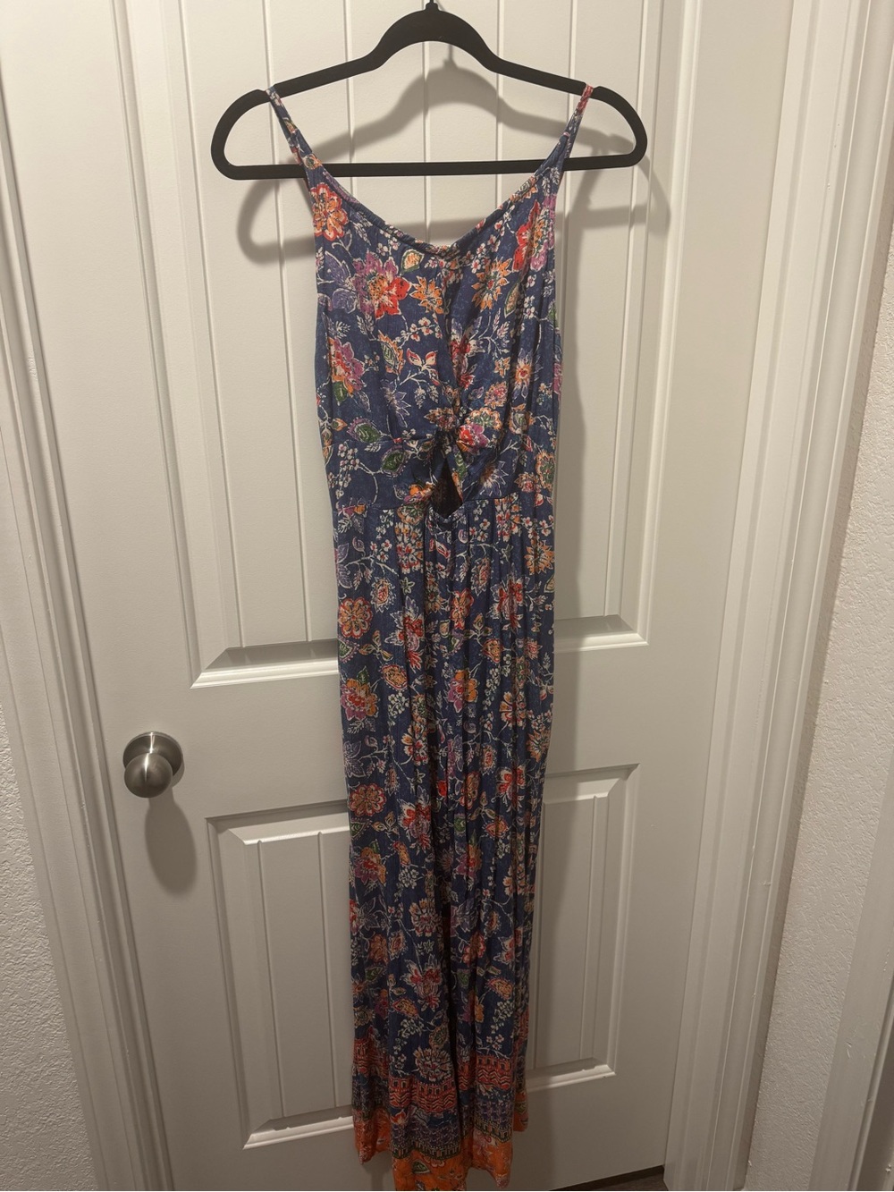 Floral Navy Wide-Leg Jumpsuit with Spaghetti Straps and pockets, size Large